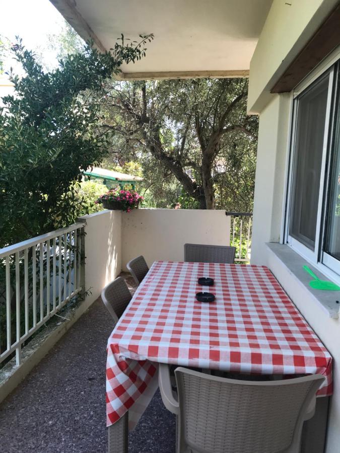 Stefani Apartment With A Sea View Terrace! Nea Moudania Exterior photo