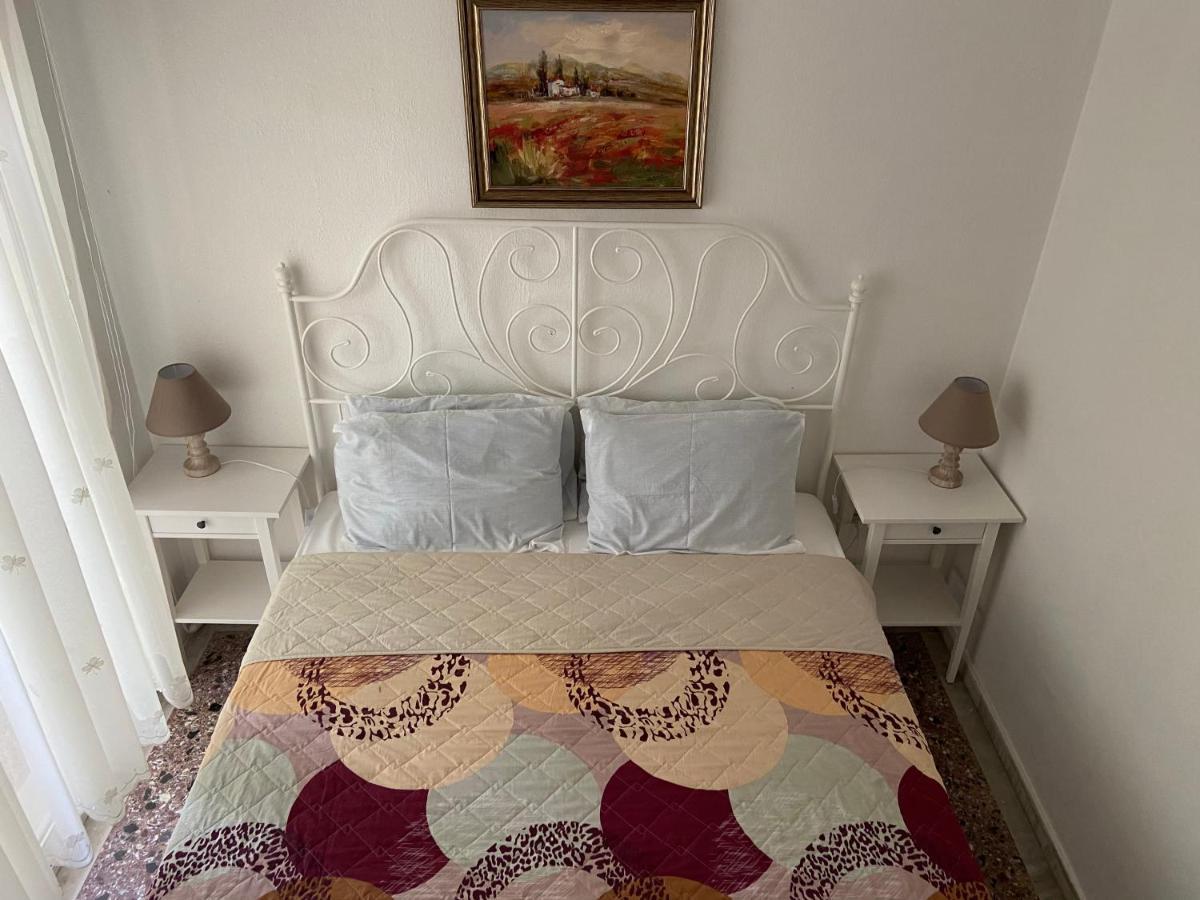 Stefani Apartment With A Sea View Terrace! Nea Moudania Exterior photo